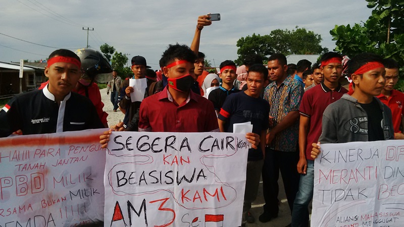 Ratusan Mahasiswa Meranti Demo Tuntut Janji Pemda Soal Beasiswa